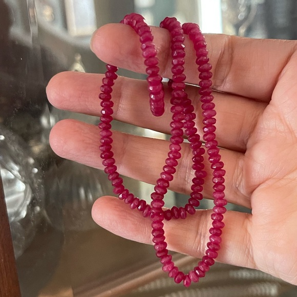 Faceted red ruby bead & solid sterling silver necklace - Picture 9 of 9